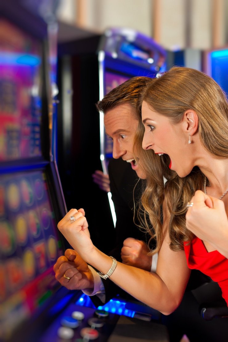 Live dealer interaction at 898a apk table